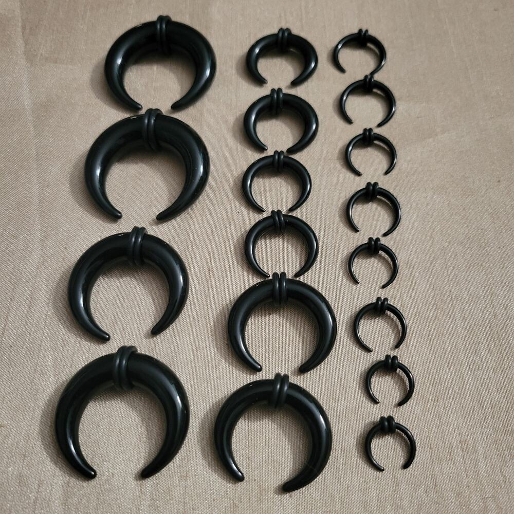 14 - 00 gauge black acrylic horse shoe crescent ear lobe stretching set